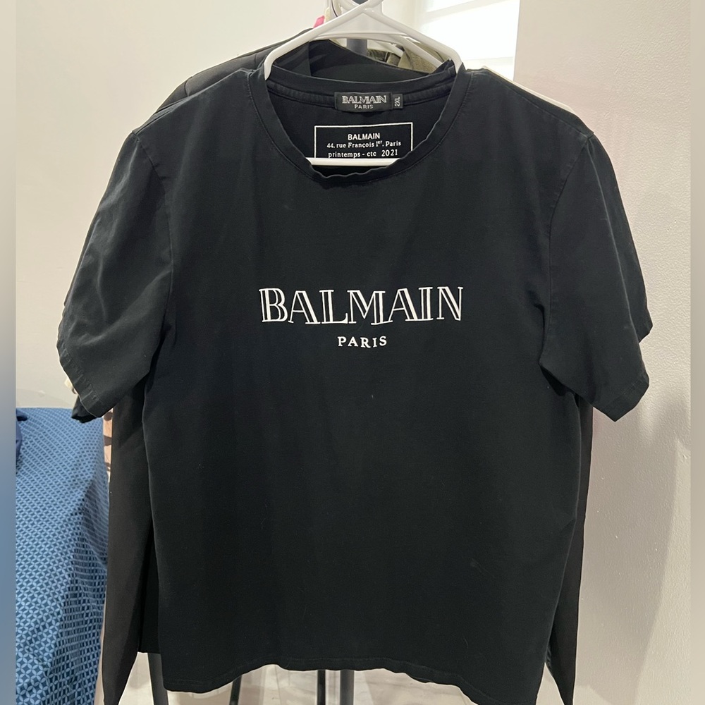 Black T-shirt